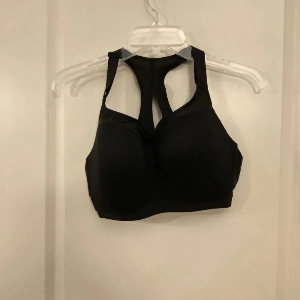 Victoria’s Secret incredible sports bra size 38D